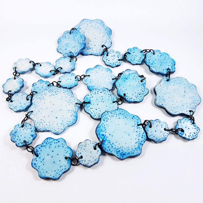 Polymer clay necklace with inks | By 2ou3choses.com Polymer clay necklace with inks | By 2ou3choses.com