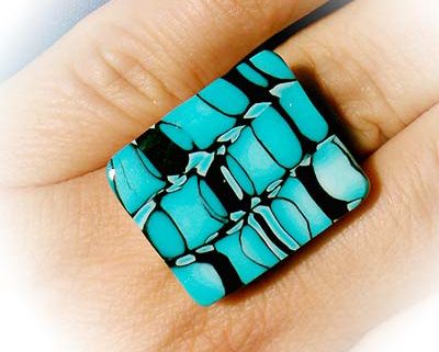 Turquoise ring in polymer clay | By 2ou3choses.com